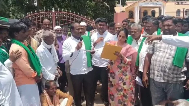 Gadag-Protest